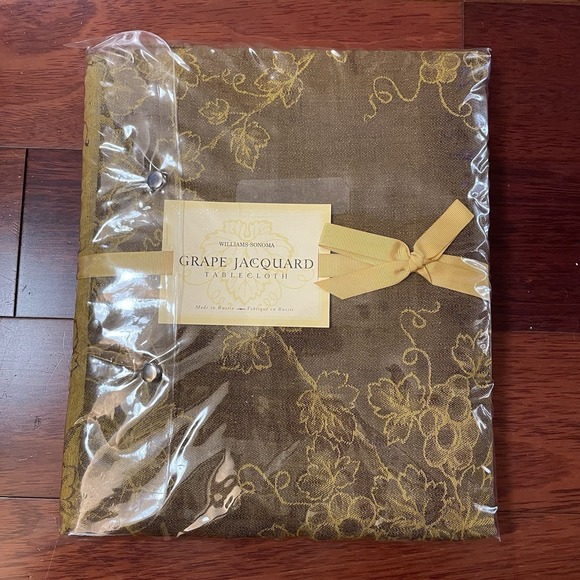 Williams-Sonoma Other - Williams Sonoma Grape Jacquard Square Tablecloth 70x108" NIP Rare HTF B31